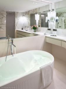 Hotels Hotel Cap Estel : photos des chambres