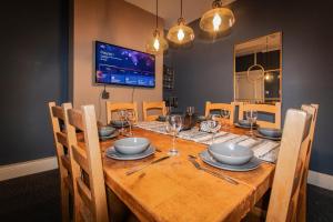 WhiteGates Rows City Centre Apartment by Rework Accommodation