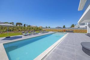 Villa Casa Lirio by Villa Plus