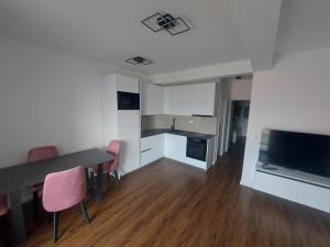 Apartment 5118-7 for 4 Pers in Lokva Rogoznica