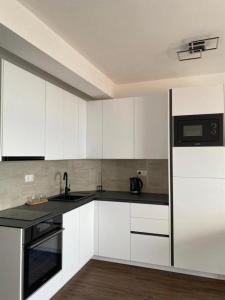 Apartment 5118-7 for 4 Pers in Lokva Rogoznica