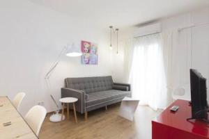 Designer Apt near FIRA Balcony 5PPWIFISMART TV by MyRentalHost