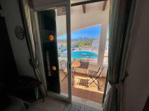 Mitjaneta - Apartamento con piscina