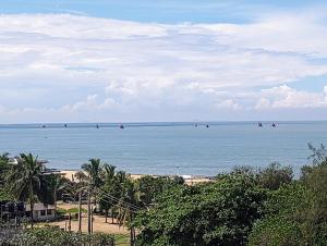 OCEAN BREEZE - WAVES LUXURY CONDO