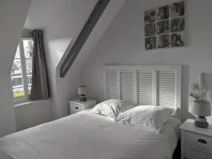 Contact Hôtel - Hôtel Le Lion d'Or Lamballe - 厄尔奇