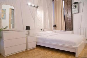 Valentine - Authentic Design Large Studio Notre-Dame Seine Walk