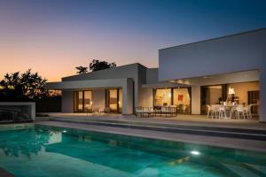 Villa Vines, Modern luxury in serene seclusion