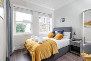 South Street Apartments No 18C