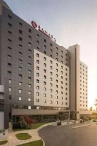 Ramada Plaza by Wyndham Bucharest Convention Center - 布加勒斯特