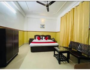 Hotel Om Karan Katra