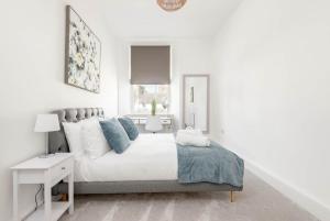 Skye Sands - The Eden Residence