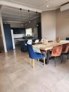 Calmness in Claremont - Athlone