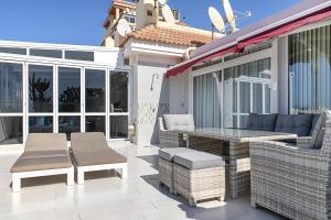 MAGNIFICENT FLAT with SPLENDID OCEAN VIEWS