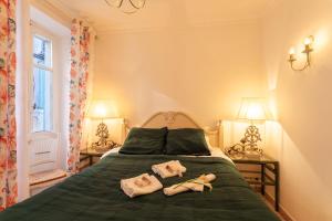 Appartements VOLTI ON THE BAY AP4386 By Riviera Holiday Homes : photos des chambres