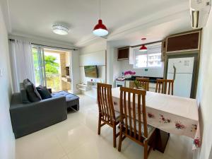 Apartamento a 150m da praia de Bombas