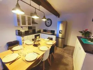 Agréable maison 8 personnes WIFI et clim - Buffon