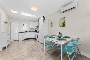 Home2Book Modern Apt Puerto del Carmen, Terrace