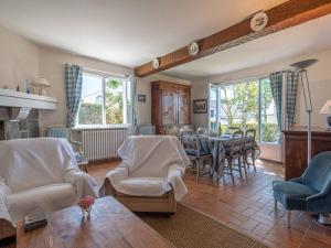 Villa néo-bretonne 5p, 120m², 8 pers, à 600m de la plage, jardin, Wifi, animaux acceptés, 3* - FR-1-477-6
