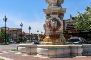 4 Bedroom Plaza Charmer Pet Friendly