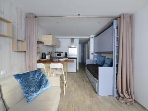 Studio confort rénové, balcon sud, skis aux pieds - FR-1-181-2556