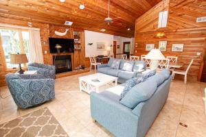 OCEANFRONT, Private Beach Access, Gas Fireplace, Ocean Views, WL933, Tale of the Whale