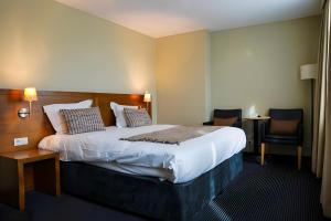Double or Twin Room with Garden View room in Hotel de Flandre