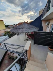 Apartment in Vodice with terrace, air conditioning, WiFi (4323-2)