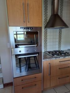 Fish Eagle Bay 28, Warmbaths