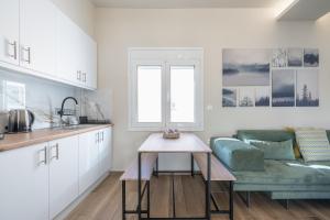 Attiki Metro Top Floor By Greece Apartments