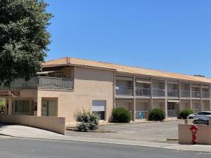 Charmant T2 rénové avec clim, WiFi et parking à 15 min des Thermes de Balaruc-les-Bains - FR-1-553-229