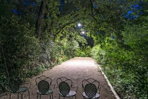 Villas VillaOustal. Parc Arbore 4500 m2. Piscine chauffee. : photos des chambres