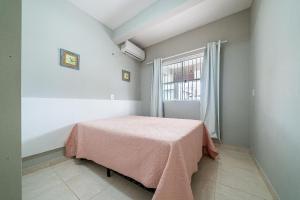 097 - Apto econômico de 02 quartos em Canto Grande