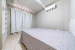 097 - Apto econômico de 02 quartos em Canto Grande