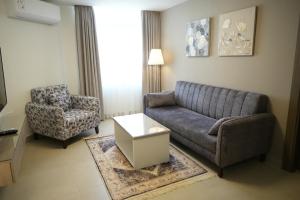 Red Carpet Hotel & Suites
