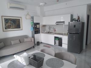 PL BEACH FRONT APARTMENT