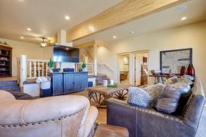 Game Room + Views: Angel Fire Escape