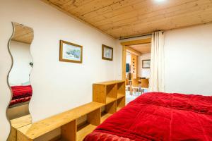Chalets Chalet savoyard d'exception avec piscine chauffee : photos des chambres