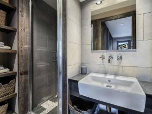 Appartement spacieux proche des pistes à Courchevel - FR-1-564-89