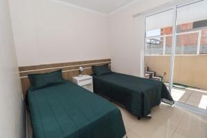 Pardal Village 501 - Cobertura 3 quartos com Piscina Privativa à 200 metros da Praia de Bombas