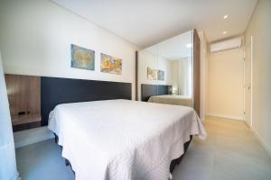 195 - Apartamento com 2 dormitórios a 50m da praia de Mariscal