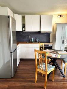 Appartements Beautiful Apartment at Geneva Airport : photos des chambres