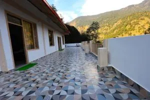 Chopta House Hotel and Restaurant - Sari