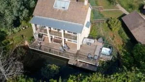 Garden Villa CW70 HOT TUB Lakeside Spa - Somerford Keynes