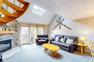 Reindeer Crossing at Nordic Village - غلين