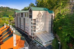Gatlinburg Towers # 301