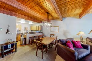 Riverside A02 - Riverside Chickadee