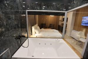 B.G Luxury Suites