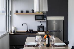 Casa volcán de caldera blanca