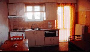 Alexandros Studios & Apartments