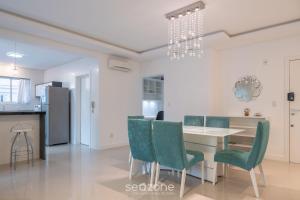 Apto 3Q c churrasqueira a 300m da Praia IVT1301